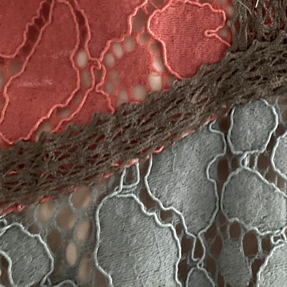 Sundance | Lace Peplum Top Vintage Days color block shirt pink/blue blou… - Picture 5 of 10